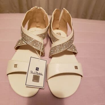 c a kombinezoni: Sandals, 39 — 4