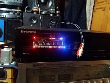 sony 6: Analajzer. -pravljen. -radi u ritmu muzike. -odlicno izgleda — 4
