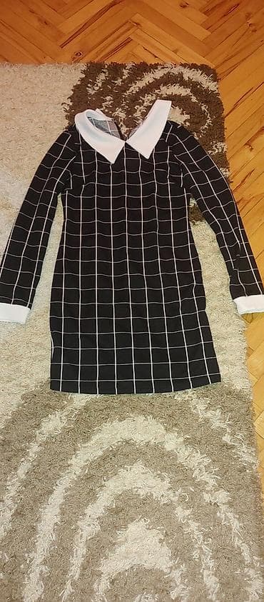 Kućna odeća: Crna karirana haljina sa belim kragnom i manžetnama – SHEIN - Model — 1