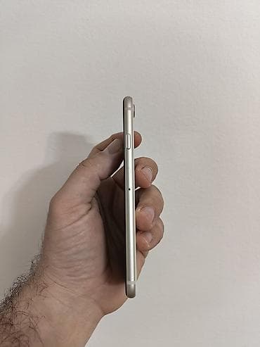 iphone 12 second hand: Iphone SE 2020 beli sa 64gb memorije, sim free i icloud free. Battery — 5