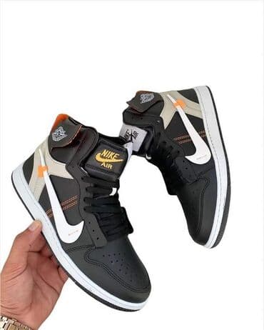 planeta asics patike: Air Jordan
40-44
3400 din — 3