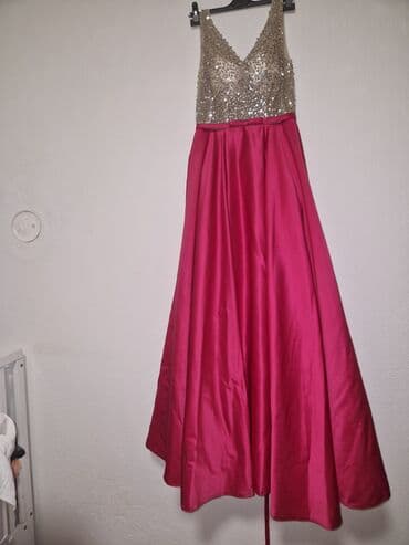 Women's Clothing: Haljina obucena samo jednom haljina je
sa modne revije — 1