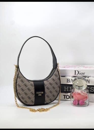 Accessories: Elegant purse, Guess — 4