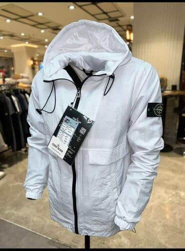 Jackets: Muška vetrovka sa kapuljačom, idealna za prelazne periode. Karakteriše — 6
