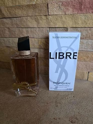 dior original: Na lageru testeri
3000 din kom
mn — 3