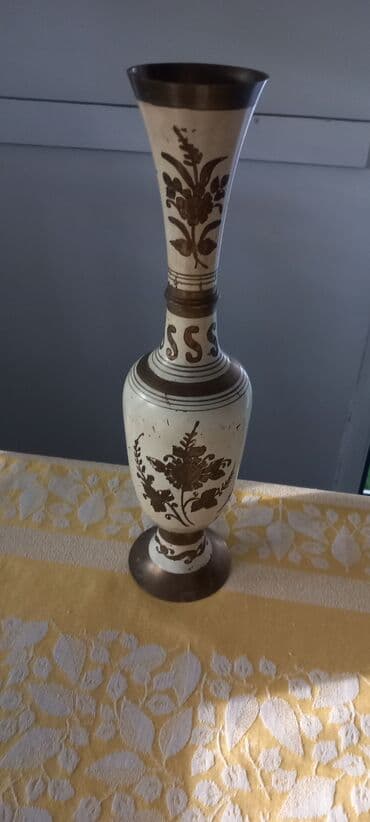 cvece kroton slike: Vase, color - Gold, Used — 2