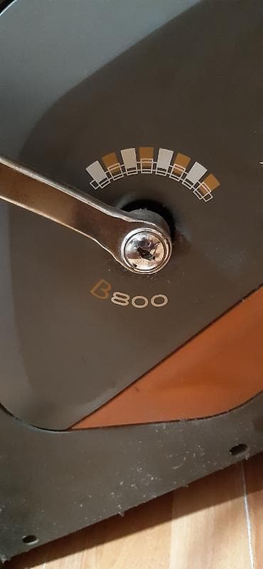 polovne balote: Sobni bicikl capriolo B800 slabo korišcen bez adaptera — 4
