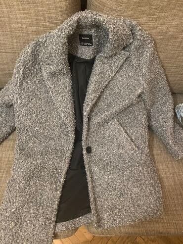 Kaputi: Bershka, S (EU 36), Jednobojni, Sa postavom — 2