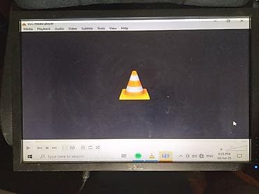 monitor belinea: Monitor Dell model 02210t,kad se upali pojave se vertkalne crte,posle — 8