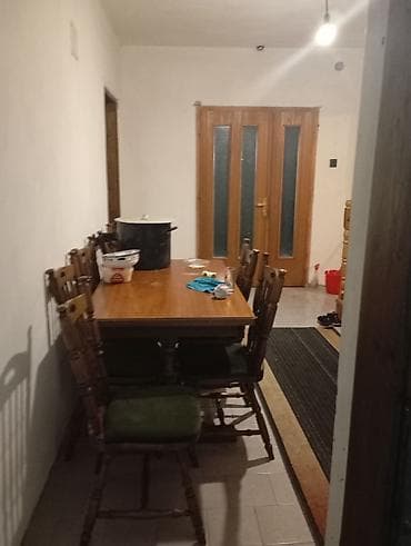 sobe novi sad izdavanje: Prostran dnevni boravak sa kuhinjom i trpezarijskim šankom - Otvoren — 10