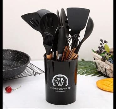 set za dekoraciju torti: Kuhinjski set
3200din — 4