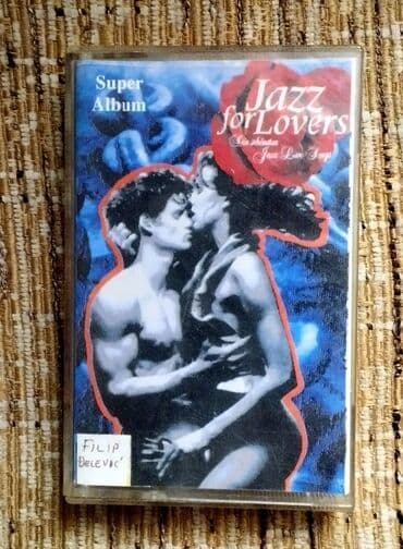 audi coupe 2.2 s2: 4 originalne kasete Elton John (Very Best + Reg Strikes Back) — 9