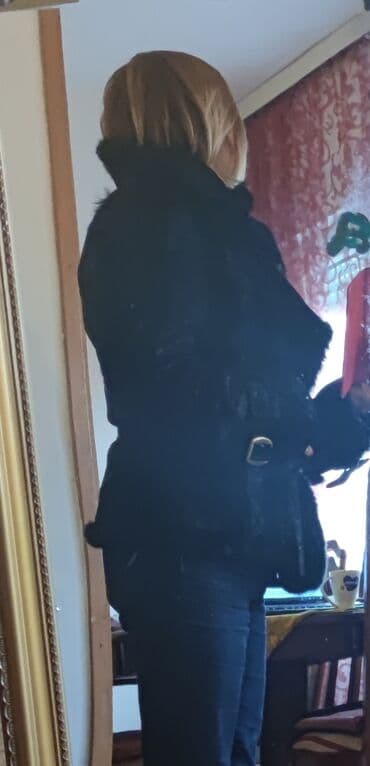 Vests: Dolce&Gabbana, jakna. Bundica koja privlači pažnju. Velur sa — 10