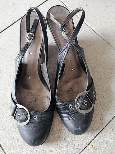 second hand kod goce: Crne ženske sandale na punu petu - Model: slingback sa otvorenom — 2
