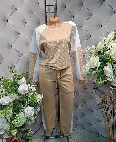 crocs cipele: Damski komplet trenerke – više boja i krojeva - Dvodijelni set — 1