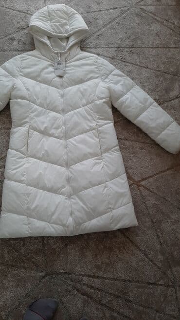 felini jakne: Nova br M prelijepa moze i ko koristi br L 
2700 din — 2