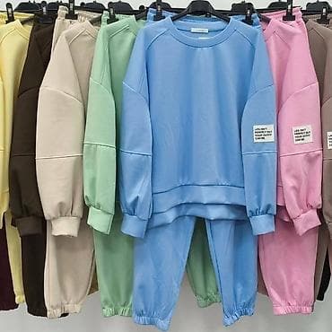 Venčanice i aksesoari: Ženski komplet trenerke – duks + donji deo Opis: - Model: opušten — 5