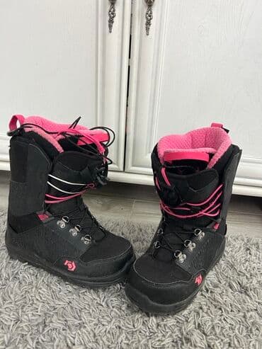 Flat shoes: High boots, 39 — 1