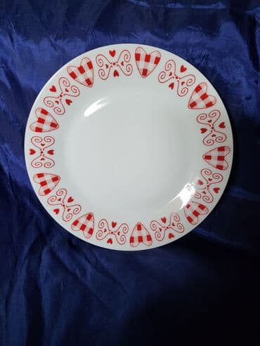 porcelanske solje za caj: Porcelanski nov set,servis za 4 osebe. Servis fabricki za 4 — 10