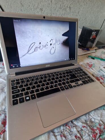 torbe za laptop carpisa: Acer laptop u srebrnoj boji, pogodan za svakodnevnu upotrebu. Tanak — 10