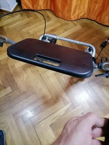 pojasevi za bruh: Hodalica sklapajuća sa ispravnim kočnicama
Sve je Ok — 13