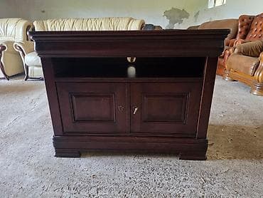 komode novi sad: Čvrsta drvena TV komoda, idealna za uređenje dnevnog boravka. Komoda — 1