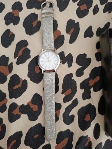 zenske helanke prodaja: Classic watch, Avon, Female — 1