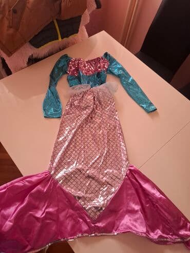pantalone sa šljokicama: Dečiji kostim sirene – komplet haljina sa dugim rukavima i repom. - — 1