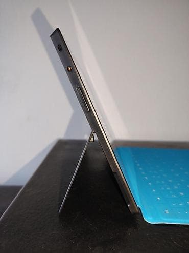 Tableti: Prodajem lot od 10 Microsoft Surface tableta u kompletu. Uređaji su — 4