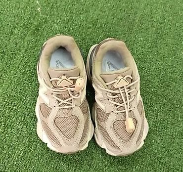 asics patike: Patike New Balance u bež/peščanoj nijansi, lifestyle/model „dad shoe“ — 1