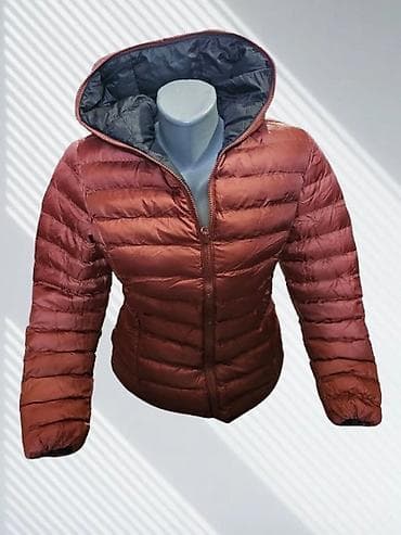 Ženska lagana puf jakna sa kapuljačom još u L vel