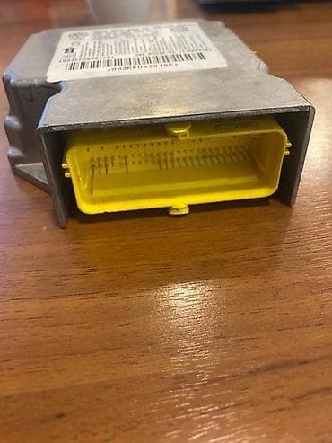 iglice za pumpu: MODUL KONTROLE AIRBAGA ZA AUDI A4 - 8KO959655N | — 3