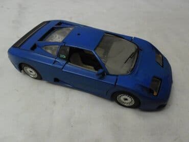 sat na navijanje: Burago Bugati, Italy, 1/ 24.fali l.retrovizor,rotacija i stakla — 1