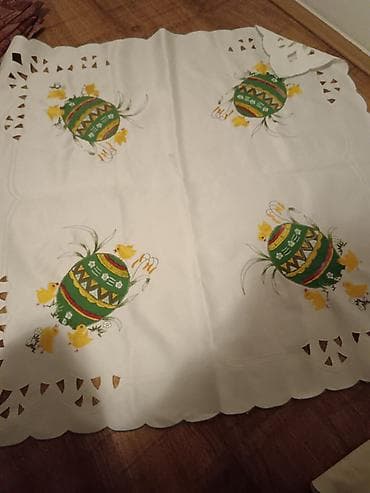 l profili cena: Uskršnji dekorativni stolnjaci – set od 4 komada - Kvadratni — 1