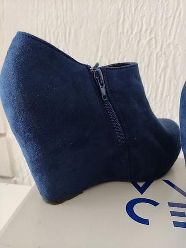 mckinley winter boots: Nosene veoma malo, dobro ocuvane Materijal: Prevrnuta koza Visina — 2