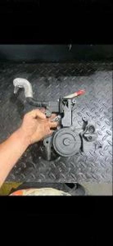 rosule ili rolsue: AUDI A4 A5 1.8 TFSI DELOVI SEPARATOR ULJNIH PARA 06H103495 | audi vw — 1