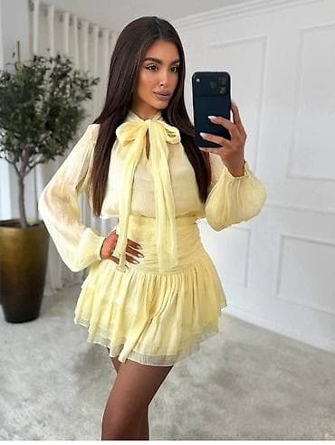 pull i bear: 05. Najlepši kompleti
Veličine : S/M i M/L
Cena : 4.100 dinara H — 3