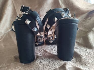 mokasine sa stiklom: Sandals, 36 — 4