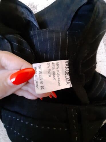tunika i pantalone: Elegantne pantalone tamno sive boje sa sivim prugicama i lepim — 5