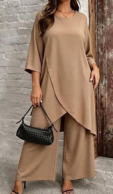 jednodelni kupaći kostimi za punije: Kompleti za punije 
2XL 3XL 4XL 
Cena : 3200 dinara — 5