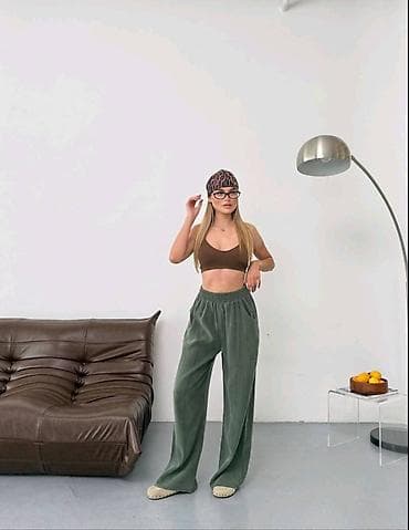 pantalone pull bear: 🍀S🍀M🍀L 🍀Xl pantalone. 2500 din 💚🩶 — 1
