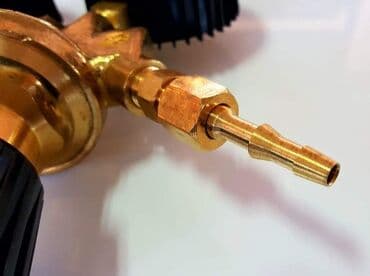 polovni co2 aparati kemppi: Prodajem nov i kvalitetan manometar za CO2 sa dva sata. Cena: 40 evra — 6