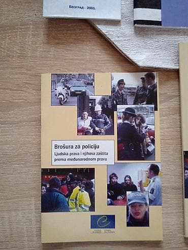 Hoteli, kafići, restorani: Komplet publikacija Saveta Evrope – Policija i ljudska prava Opis: - — 5