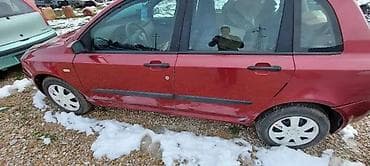 skuteri do 500 evra: FIAT STILO VRATA | Vise boja na stanju. Cena po komadu — 2