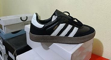 deezee patike: Adidas samba patike NOVO Novo Dostupni brojevi ispisani na — 2