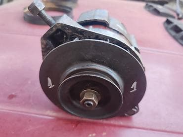 kalorifer za kola: Alternator Lada Lada 2108 Samara br.1. Polovno, ocuvano. Originalno — 5