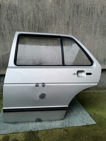 Auto delovi, gume i tjuning: Vrata — 1