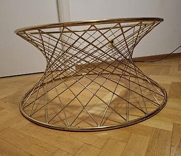 za kucu stvari: Klub sto, jako malo koristen, prodaje se zbog selidbe. U perfektnom — 4