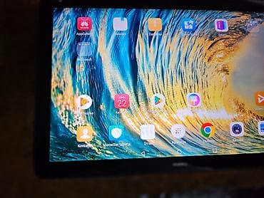 laptops and netbooks: Huawei MediaPad T5 tablet sa sim karticom potpuno ispravan baterija — 2