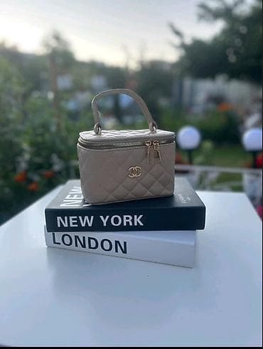 new yorker srbija torbe: Torbe chanel
16x11
Cena 3100 din
💋 — 5
